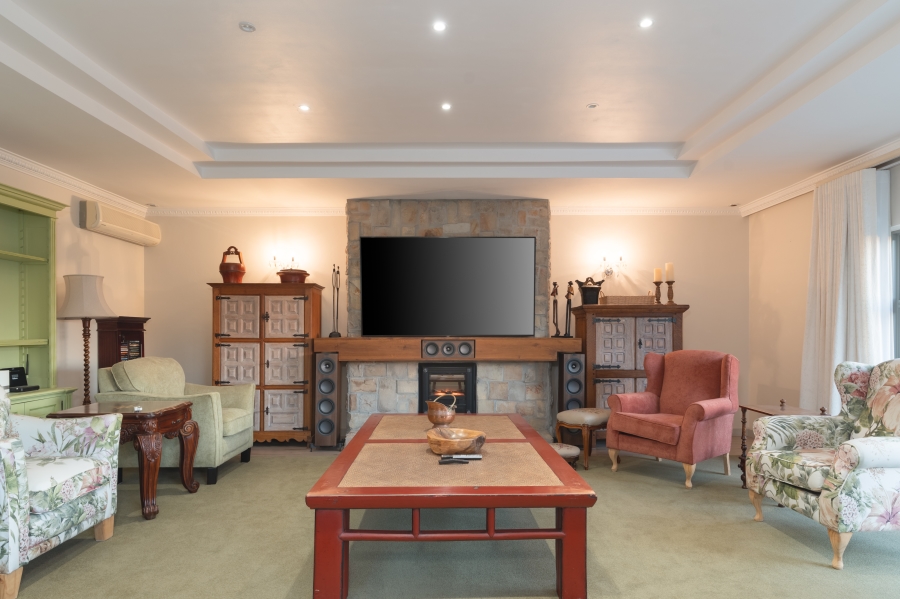 5 Bedroom Property for Sale in Greenways Golf Estate Western Cape